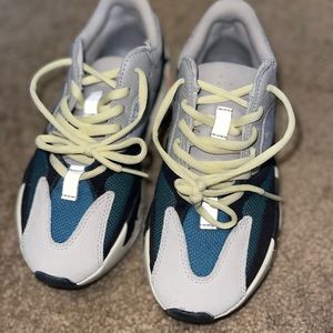 YEEZY BOOST 700 WAVE RUNNER